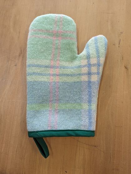 Single Vintage Wool Blanket Oven Glove