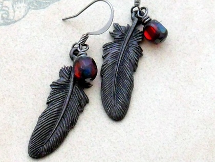 Raven Plume earrings: dark feather charms with blood-red glass beads – gothic earrings 