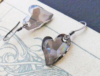 Longing Heart earrings: sparkly, Swarovski crystal hearts in shimmering grey on gunmetal hooks