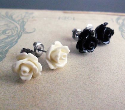 Rose Stud earrings: black or cream, on stainless steel posts