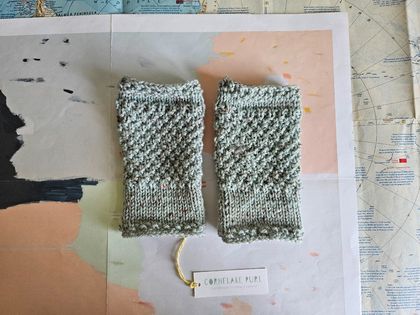 Log Cabin womens fingerless mitts – handknit from light sage green tweed wool