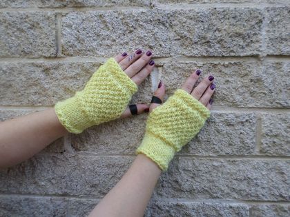 Log Cabin neon yellow fingerless mitts – knitted from pure NZ wool