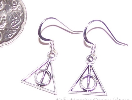 *Lovely HARRY POTTER 'Deathly Hallows' earrings*