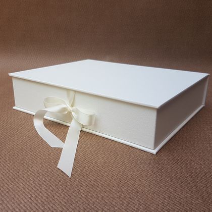 White Keepsake Box / Photo Box (Lipped)