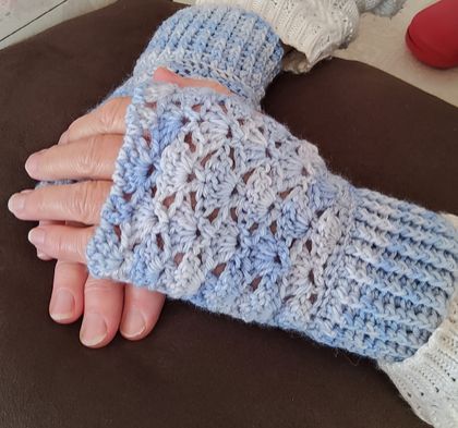 Merino fingerless gloves