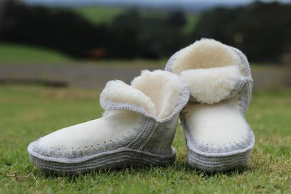 NZ Sheepskin Chalet Slippers X-Sm, Sm & Med