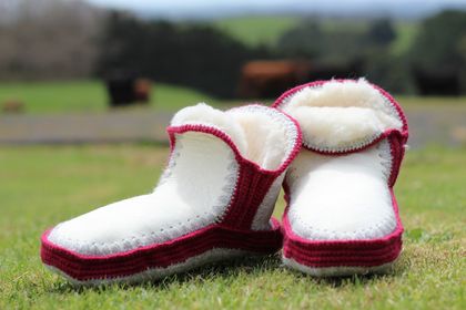 NZ Sheepskin Chalet Slippers Lrg & XL