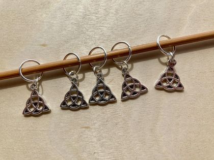 5 Triquetra Knitting Stitch Markers