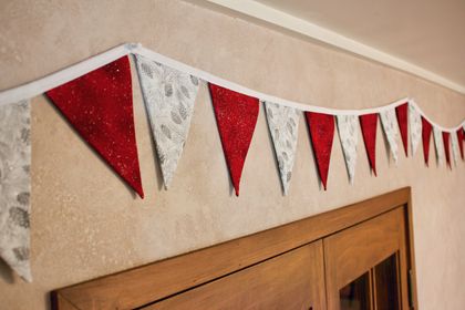 Christmas Sparkly Pine Cones Bunting - 3 Metres Double-Sided