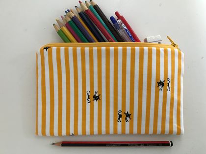 Cats & stripes medium size pencil case / make-up pouch / toiletry pouch / clutch