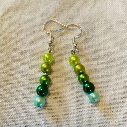 Earrings - Glass Pearls: Green green grass