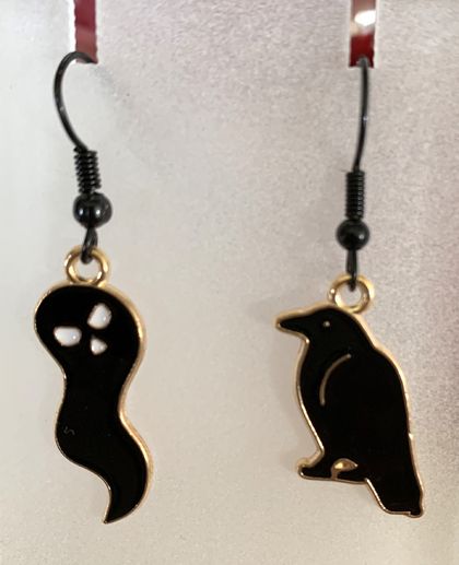 Earrings: Black Spook and Crow (Halloween theme)