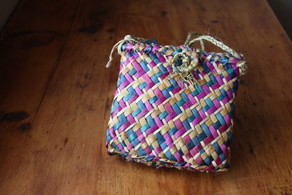 pink and blue kete