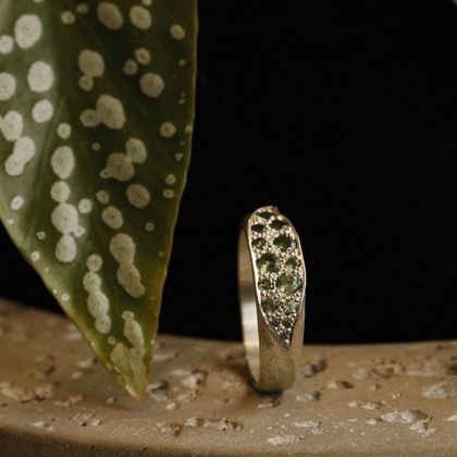 Begonia leaf ring