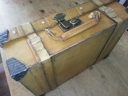 1 x Suitcase Prop