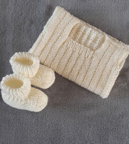 100% Merino Hand Knitted Singlet & Booties 0-3 Months- Cream