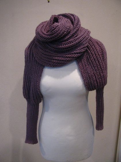 Dusky mauve ribbed wrap with sleeves