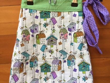 Fully Reversible wrap skirt designed to grow with your child.  2 skirts in one! (Sz 3-6)