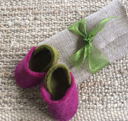 Rhubarb & Olive Baby Booties/Slippers