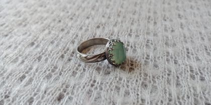 Lovely chalcedony and sterling silver statement ring
