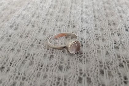 Rose quartz and silver ring 
