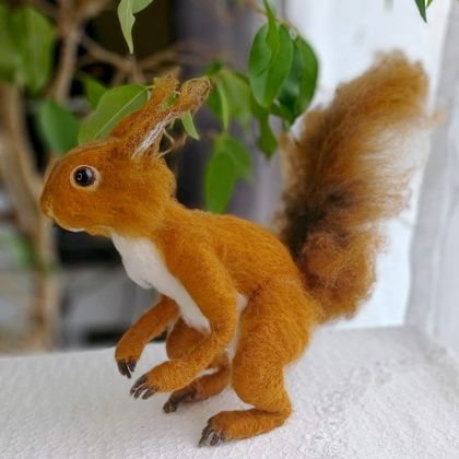 Red Squirrel - needle felted 