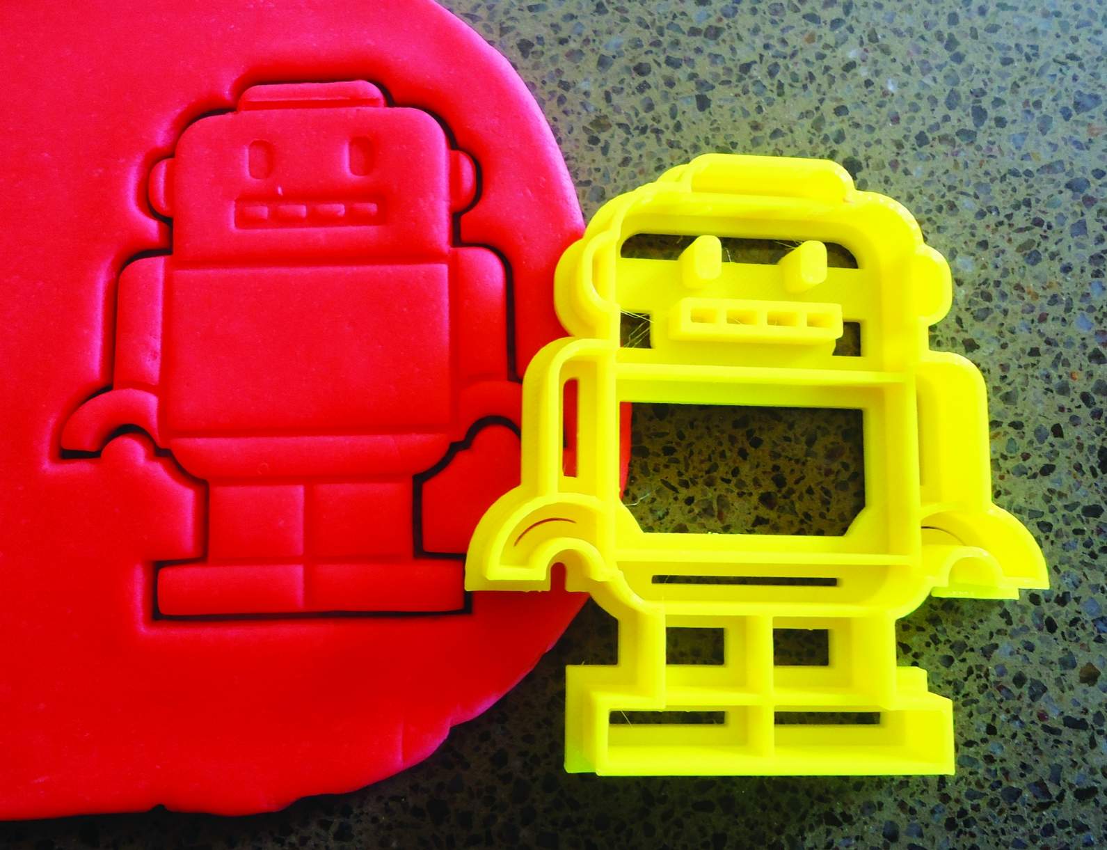 3D Printed Robot Cookie Cutter | Felt