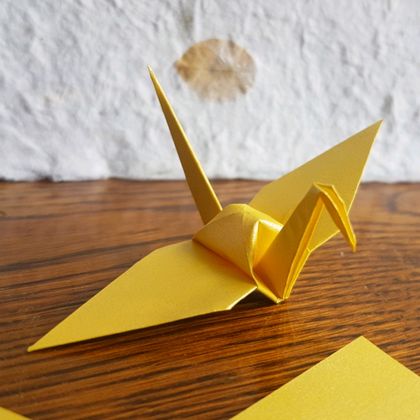 50 x Origami Crane ~ bright Gold / Yellow shimmer ~ Medium