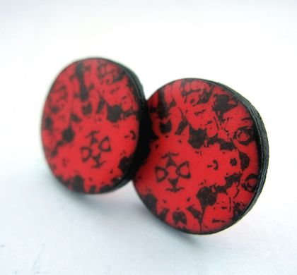 Red fractal stud earrings