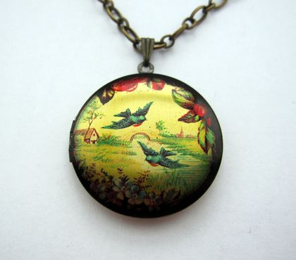 Patterned brass locket necklace - birds