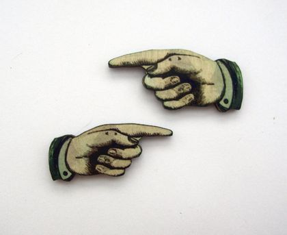Pointing fingers - woodcut magnet duo