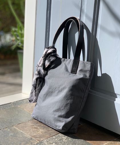 'The Everydayer' Luxe Oilskin Tote 