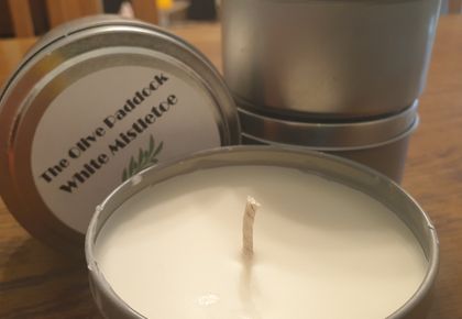  Mistletoe Candle in a Tin