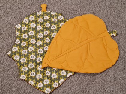 Leaf blanket - Rangiora/Makomako