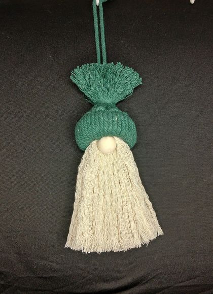 Macramé Xmas Gnome