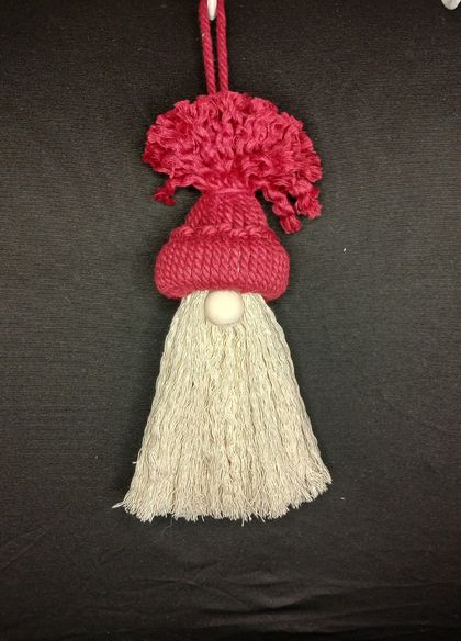 Macramé Xmas Gnome