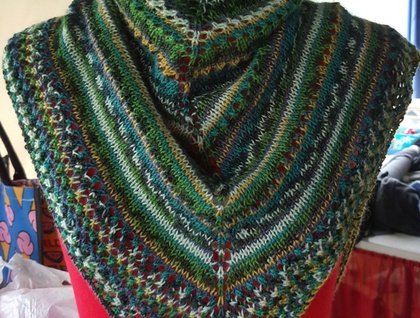 Shawlette hand knitted in 95%wool, green tones. New
