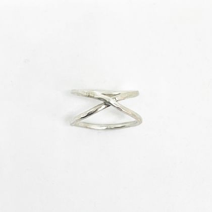 Sterling silver cross over ring 