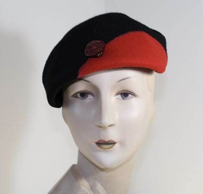 Red and Black 1950s Inspired Beret in Wool Felt 