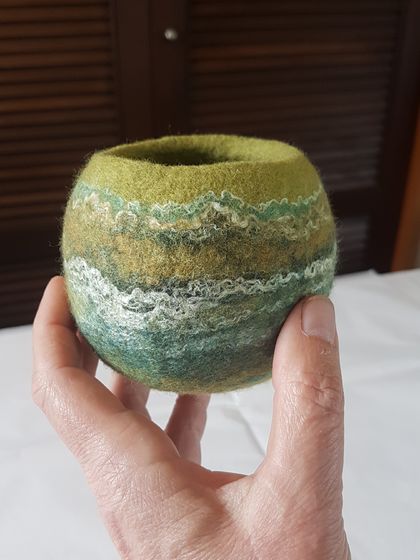 Green woolly Treasure Bowl