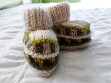 Ewe Booties - 100% Wool - Hand knitted