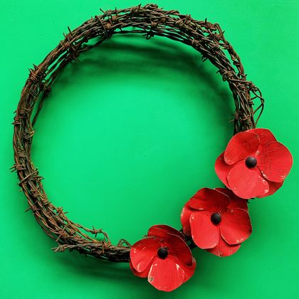 Corrugated iron poppy wreath (3 flower) 