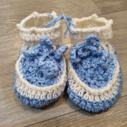 Aunty D Sheepskin booties- blue and cream