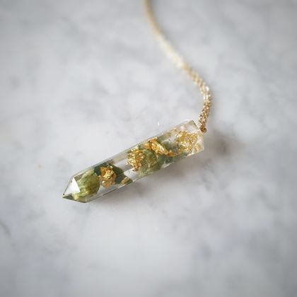 NZ Genuine Greenstone(Pounamu) and 24k Gold Leaf Resin Necklace( Crystal Shape)