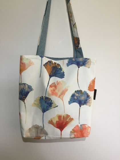 Totes in cotton