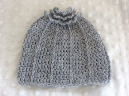 Crochet merino flower top baby beanie 0-6 mth