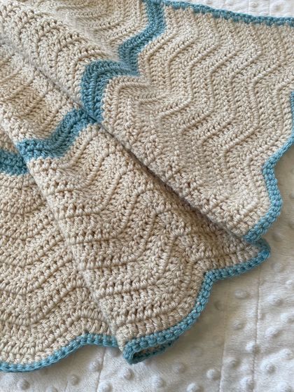 Crochet ripple baby blanket