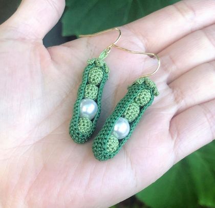 Peas crochet earrings