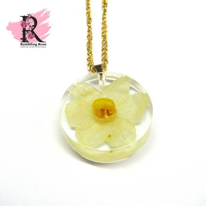 Narcissus Flower Pendant Necklace