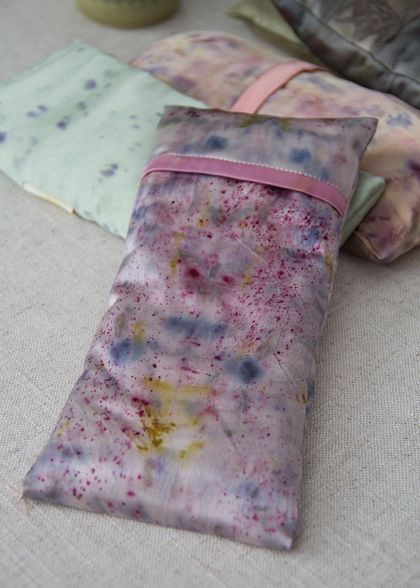 Scented eye pillow, botanically dyed - Pink & Mix
